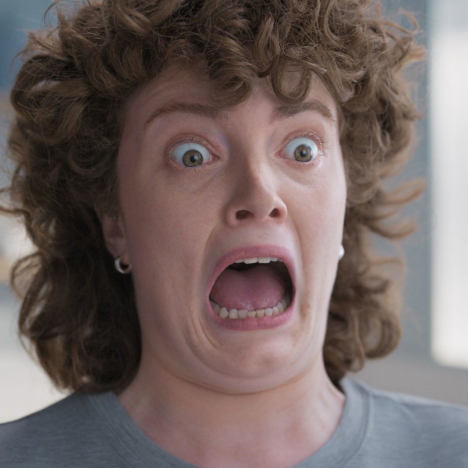 A still from Corsodyl / Paradontax Gumitvator commercials.